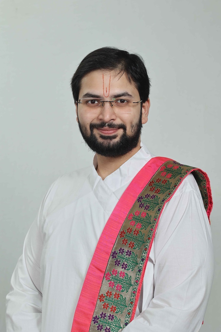 Goswami 108 Shri Siddhantkumarji Mahodayshri